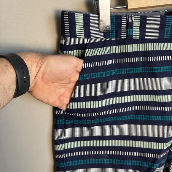 Banana Republic Factory Women's 8 Chino Style Striped Casual Walking Shorts - Picture 3 of 11